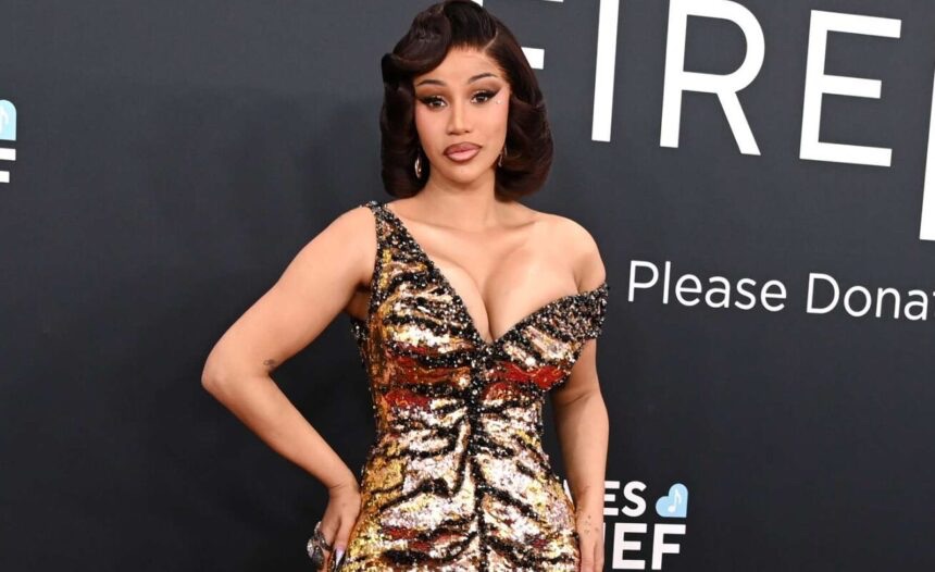 Cardi B afirma que los latinos y los caribeños pueden «prosperar» gracias a los sacrificios de los afroamericanos