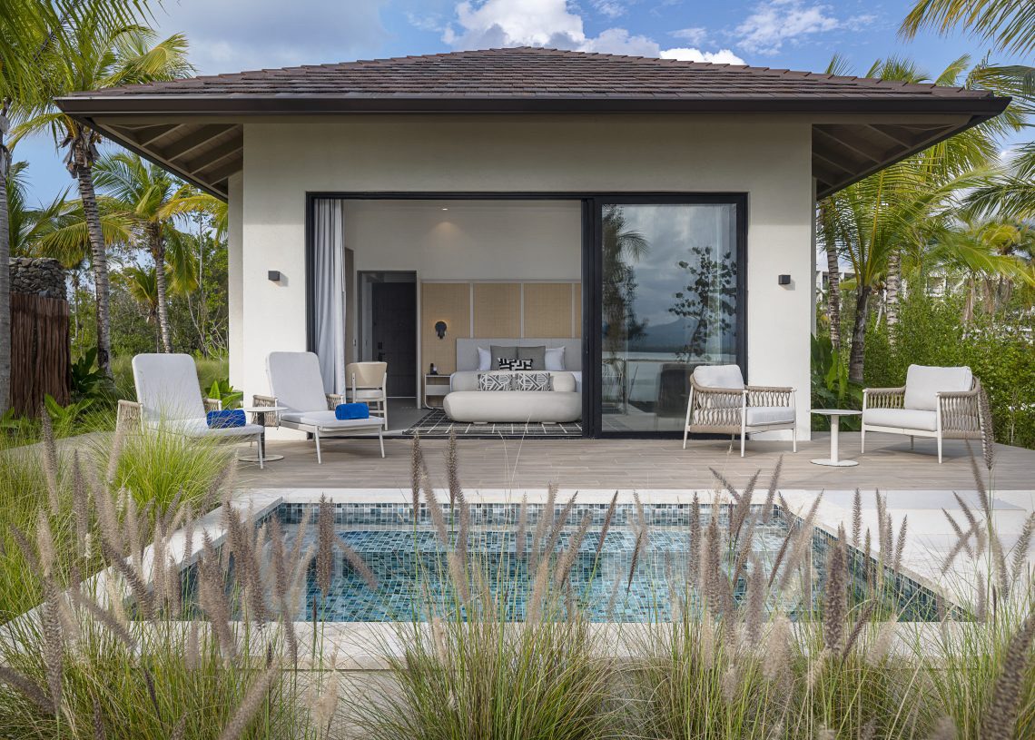 Zemi Miches Punta Cana All-Inclusive Resort presenta exclusivos bungalows frente al mar