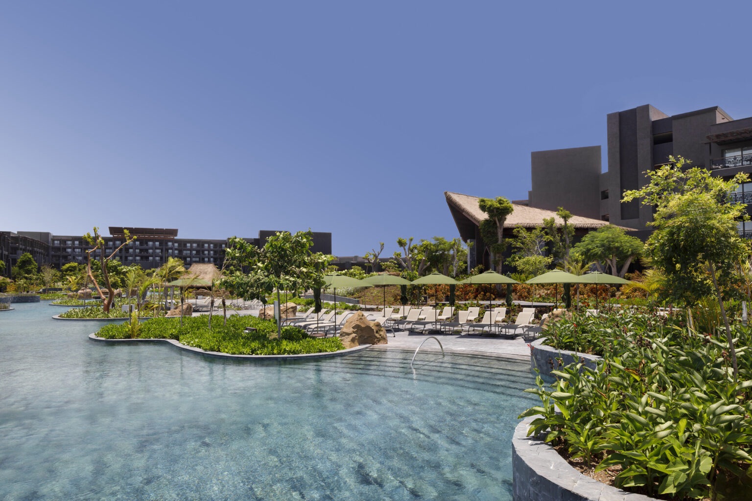 Lopesan inaugura tres nuevos resorts en Punta Cana