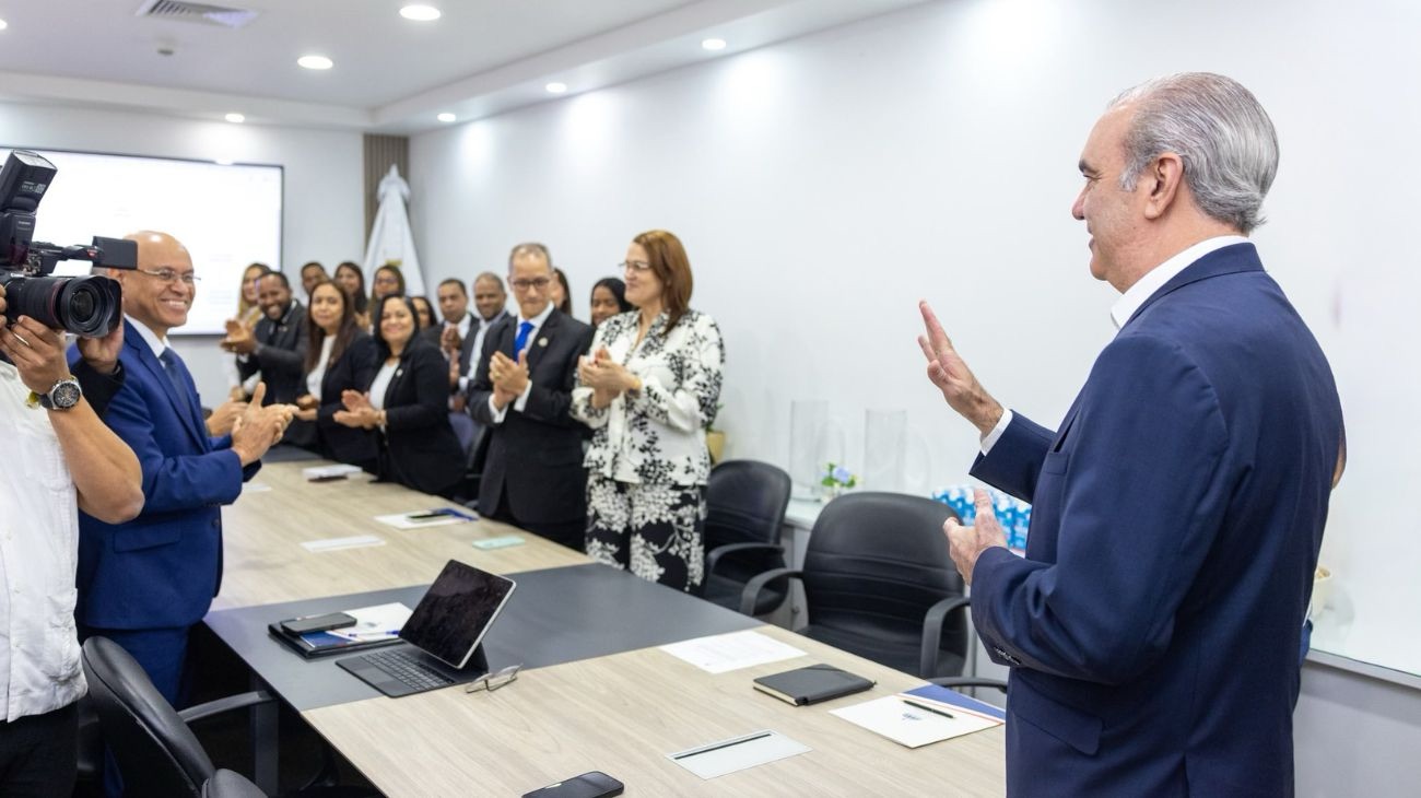 Presidente Abinader reafirma su compromiso con el fortalecimiento de la Unidad Antifraude para elevar la transparencia y el control de los recursos del Estado