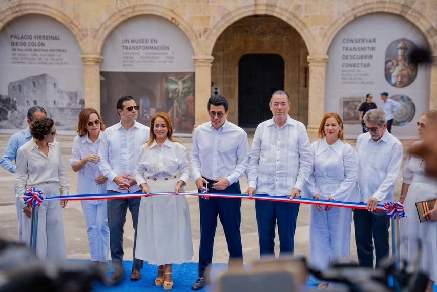 Ministerio de Turismo entrega remozado el Alcázar de Colón