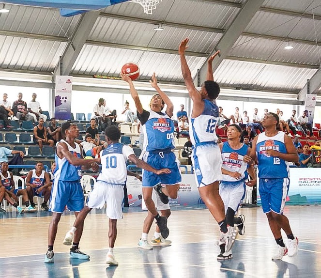 Politécnicos Kelbyn Obreros de Paz y Pedro Mir disputarán final del Torneo de Baloncesto Batalla de las Promociones INEFI 2026