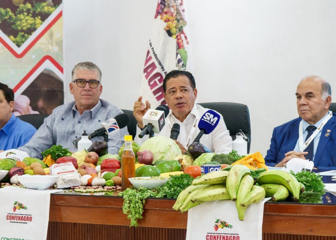 Confenagro llama a una respuesta integral para proteger la producción de mango