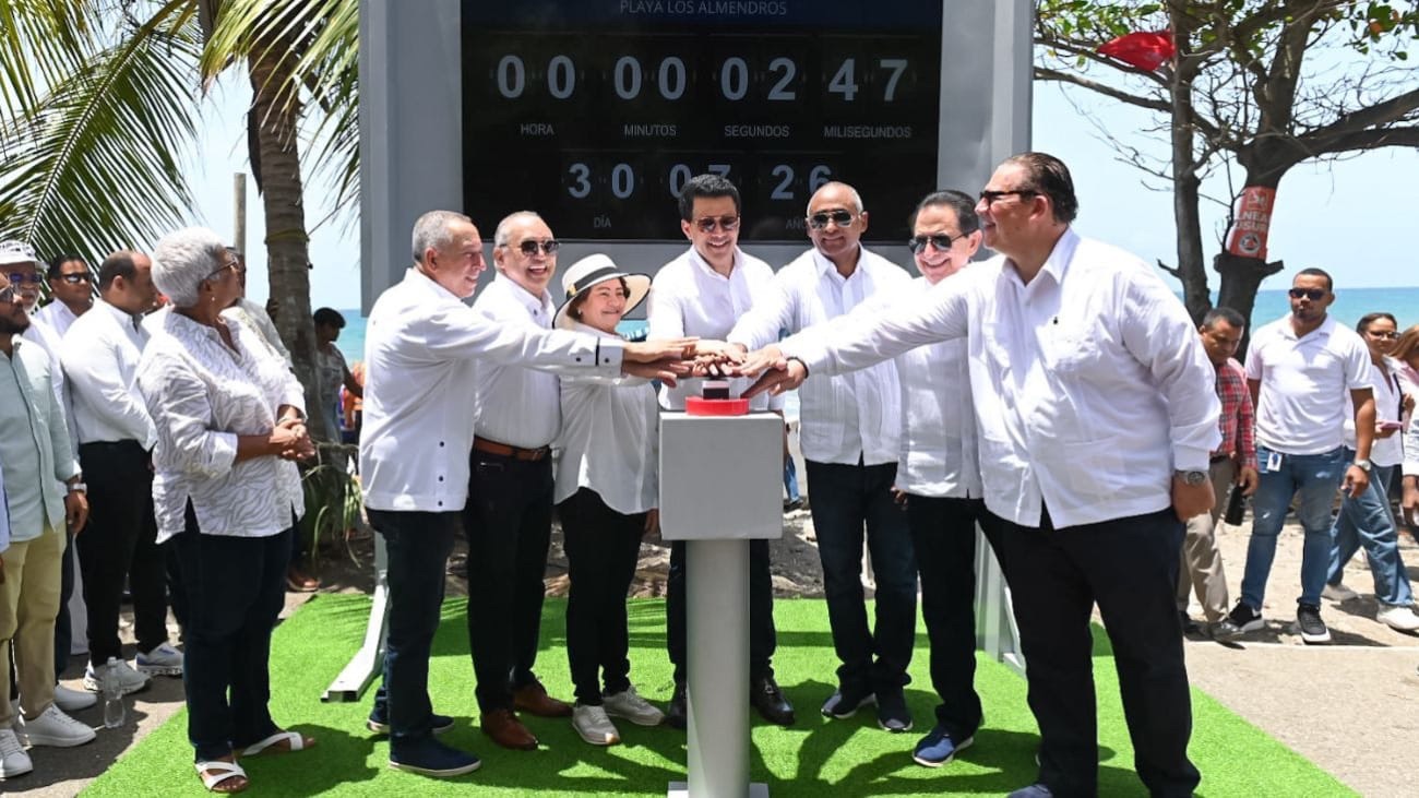 Dejan iniciados trabajos de remodelación de playa Los Almendros y malecón de Baní