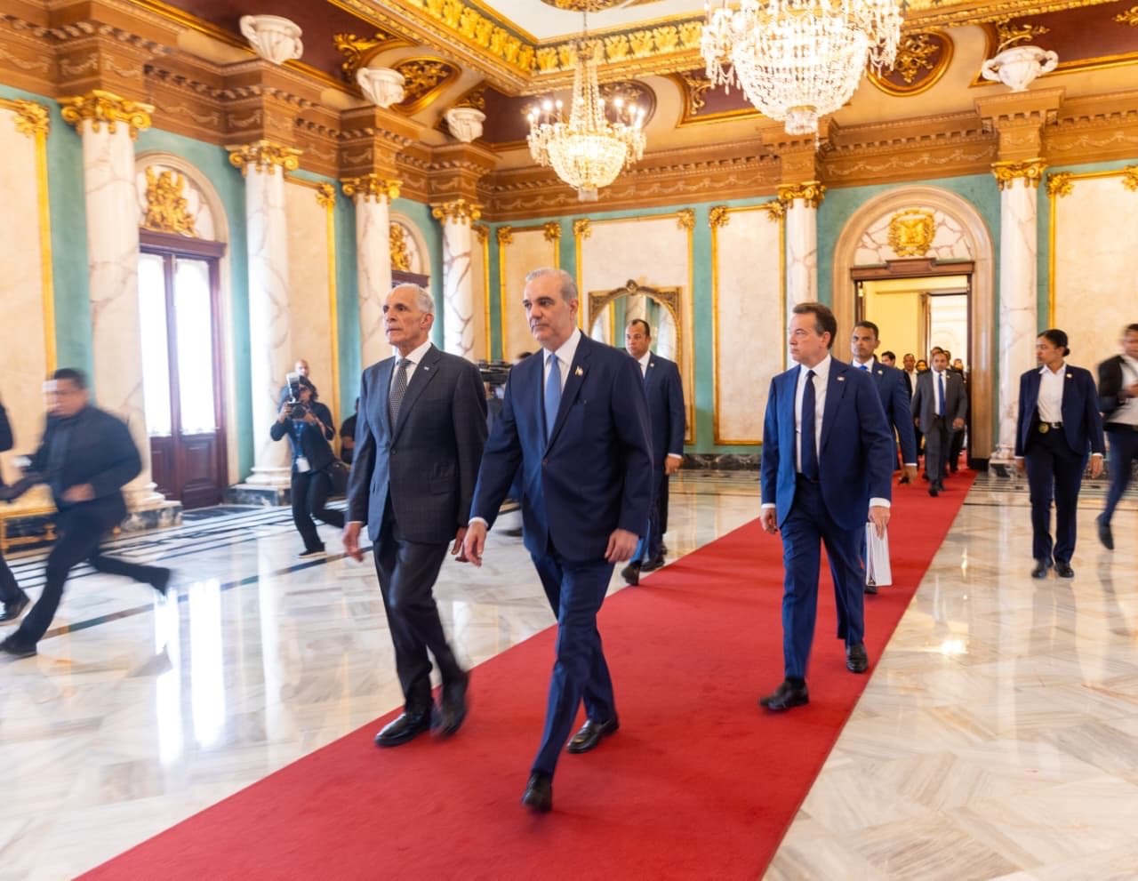 Presidente Abinader recibe en el Palacio Nacional al presidente de Honduras Nasry Asfura Zablah