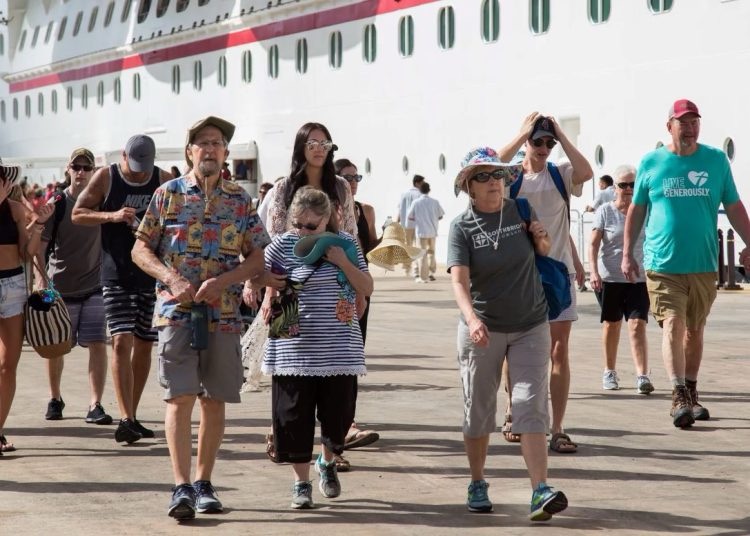 El 88% de turistas que vienen a RD fueron motivados por internet, agencias de viajes y amigos