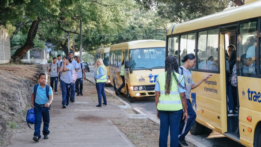 TRAE refuerza autobuses para el año escolar 2026-2027