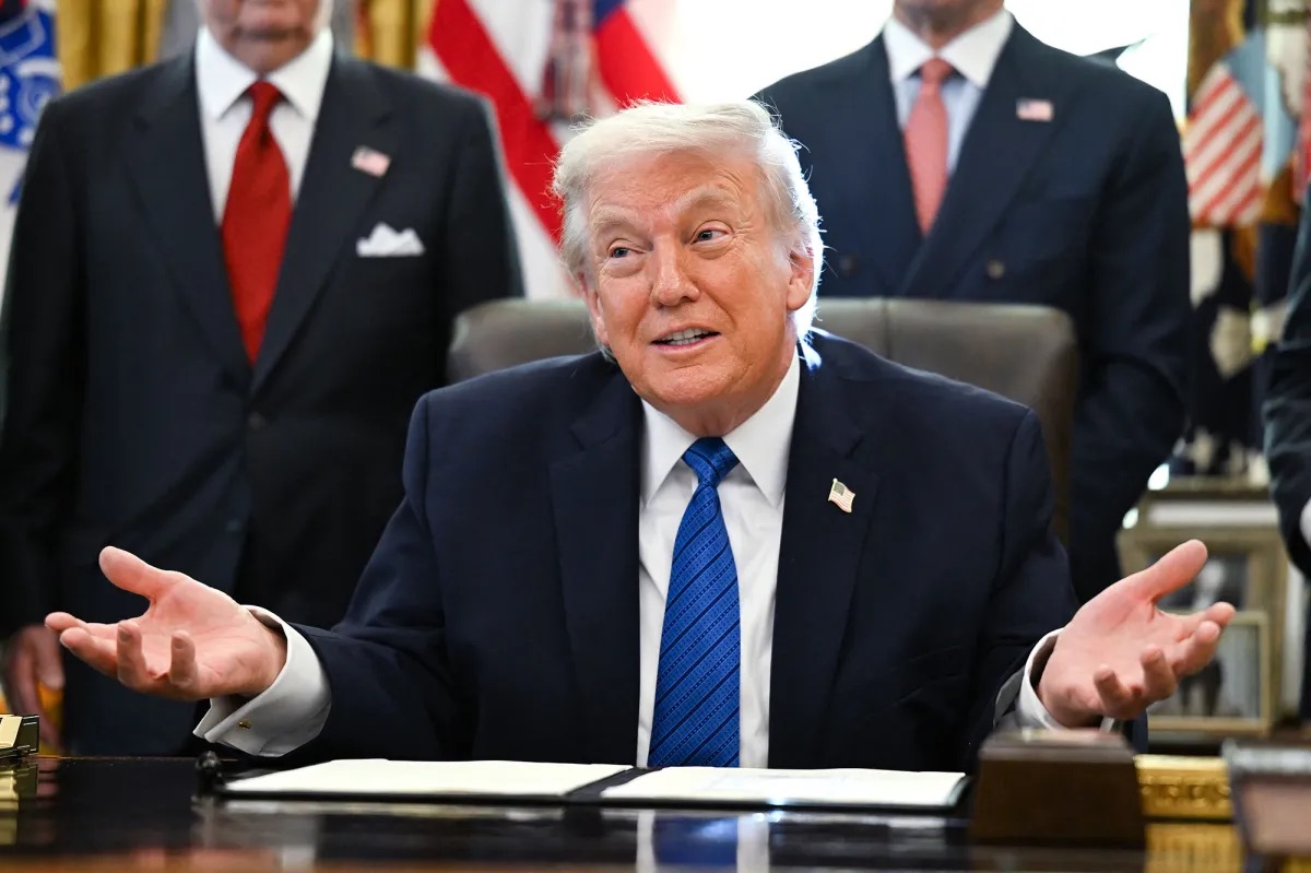 Trump advierte a Irán de un «golpe muy duro» si retrocede en las negociaciones