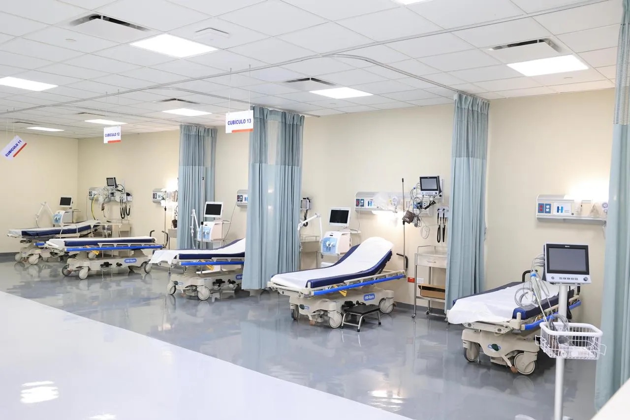 SNS afirma disponibilidad diaria de camas de hospitalización y UCI en la Red Pública es del 53 %