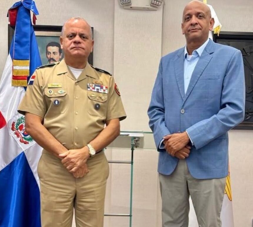 Director del COE visita el Ministerio de Defensa para fortalecer coordinación ante emergencias