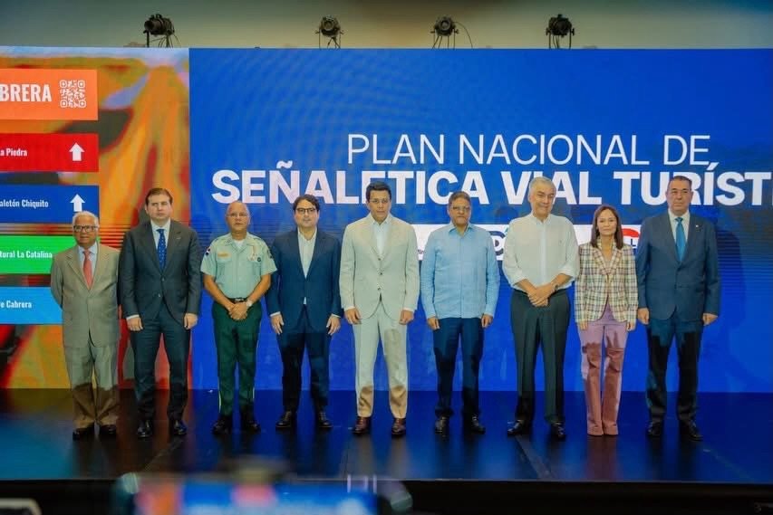 Turismo y RD Vial modernizarán señalización vial en principales destinos del país