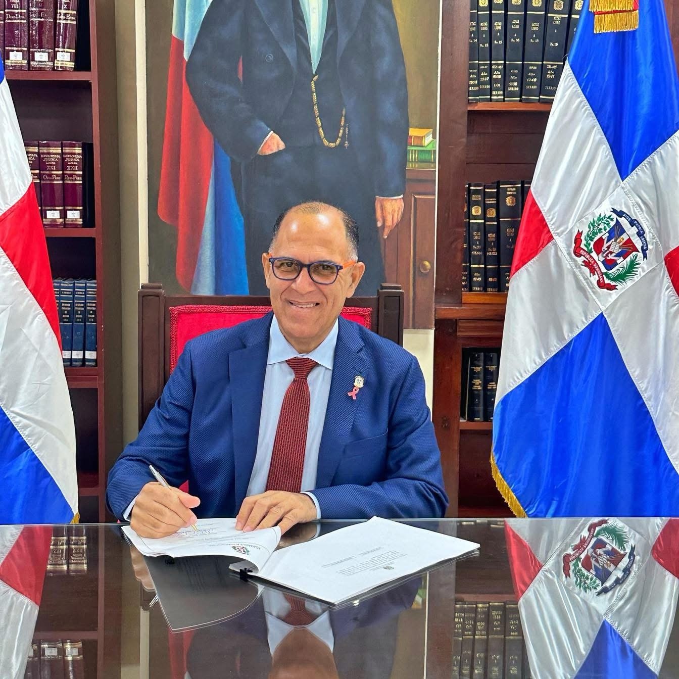 Héctor Rosa Puchito alcanza 100 % de asistencia en la Cámara de Diputados