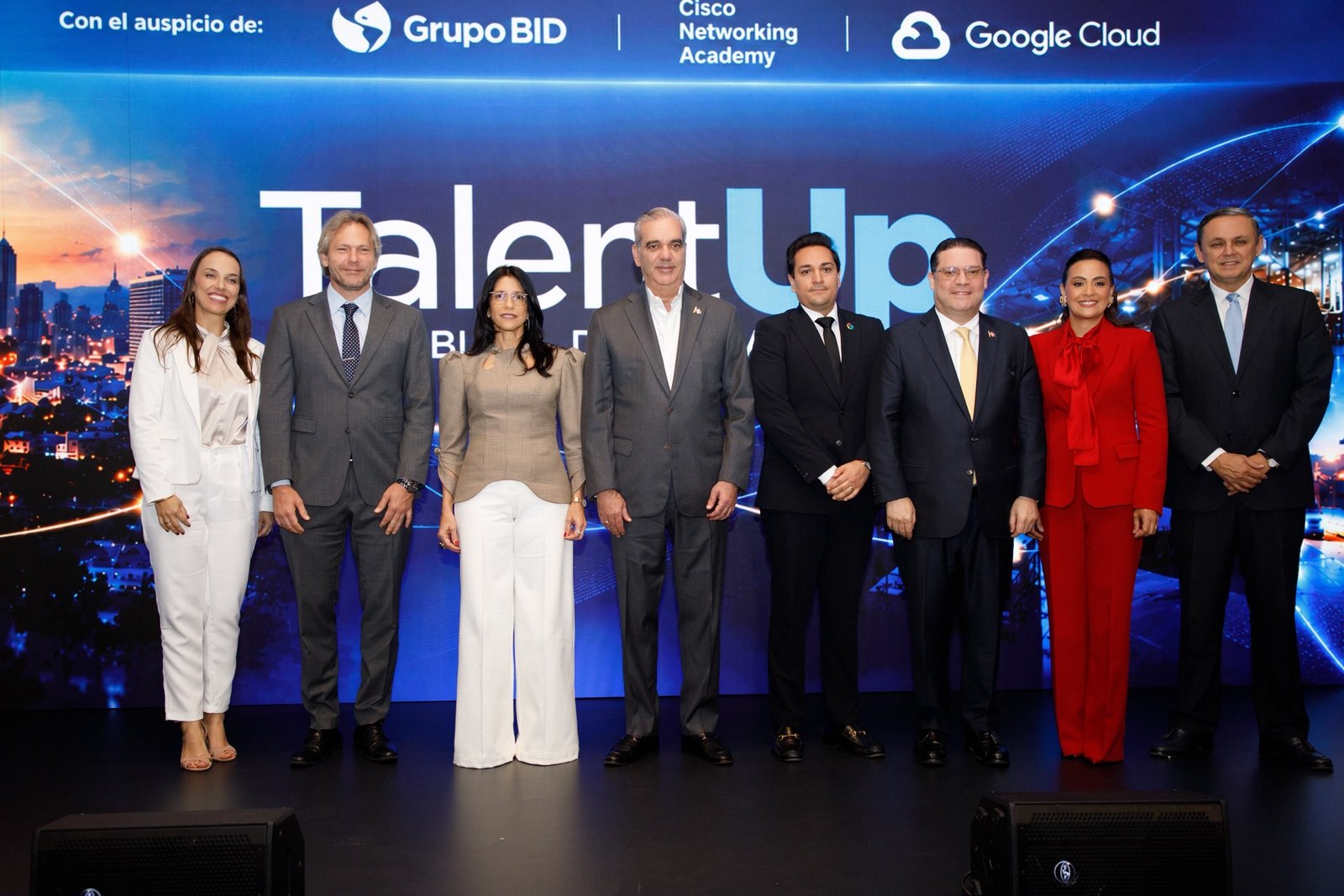 Presidente Abinader participa en lanzamiento de “Talent Up”, iniciativa regional del Banco BID, Google Cloud y Cisco Networking Academy que ofrecerá 15 mil becas para impulsar el talento digital dominicano de cara a la industria 5.0