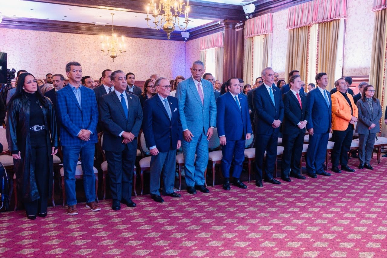 Presidente Abinader resalta avances de Meta RD 2036 y señala reducción de la pobreza de 25.9% a 17% como muestra del progreso hacia el objetivo de duplicar la economía
