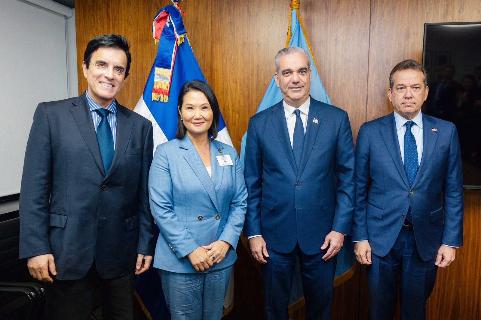Presidente Abinader plantea llevar a nuevos niveles las relaciones entre República Dominicana y Perú tras bilateral con Keiko Fujimori