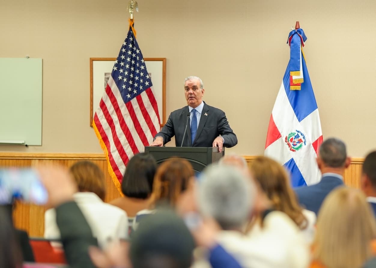 Presidente Abinader califica de intensa y productiva agenda en Nueva York y destaca empoderamiento de comunidad dominicana en Estados Unidos, cooperación internacional e inversión
