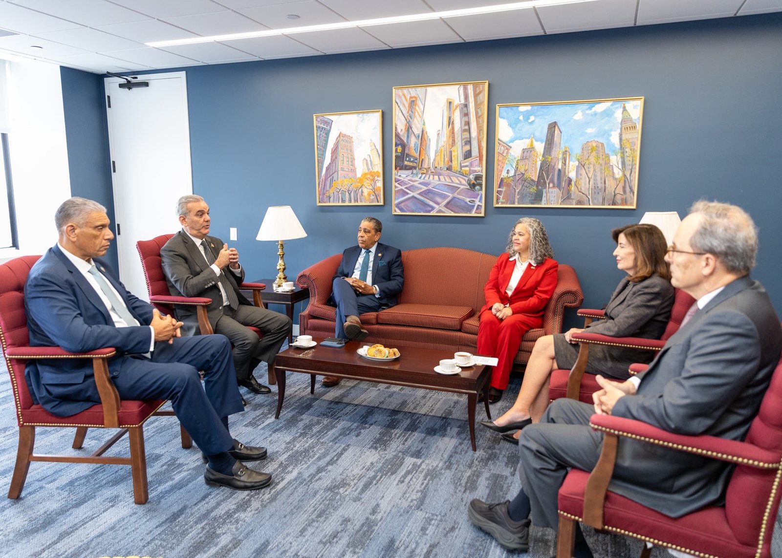 Presidente Abinader y gobernadora Hochul fortalecen cooperación entre República Dominicana y Nueva York en gestión de emergencias y protección de infraestructuras