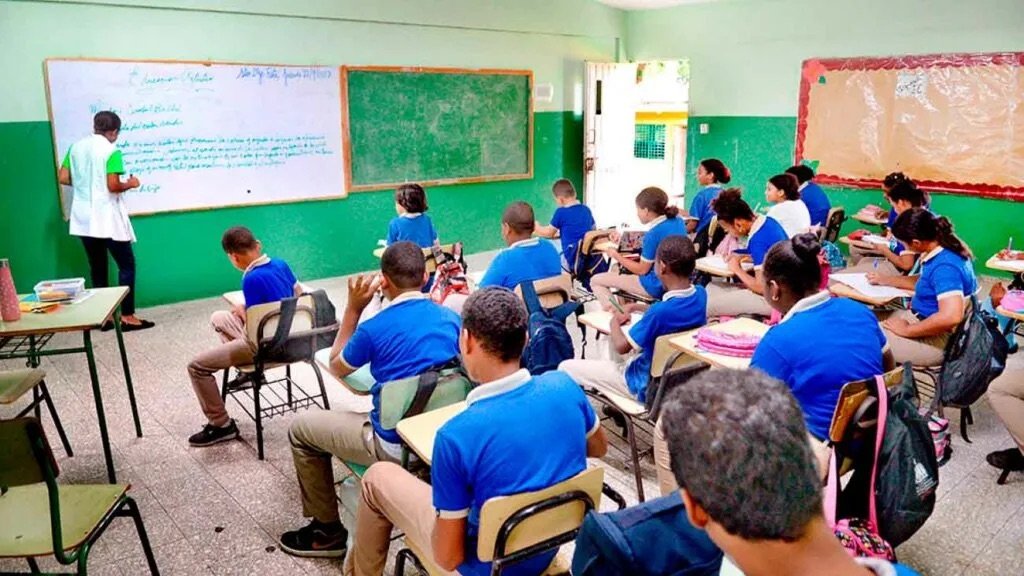 Moral y cívica regresa al programa escolar de República Dominicana