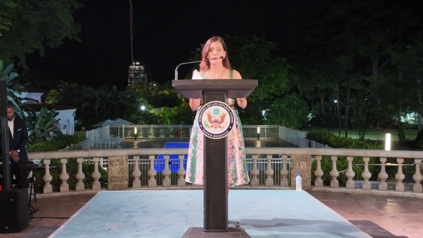 Embajadora de EE. UU. Ofrece recepción para celebrar adhesión de RD al Consenso de Ginebra