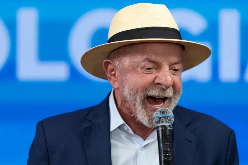 Lula acusa a los Bolsonaro de estar detrás de los casos de corrupción que sacuden Brasil