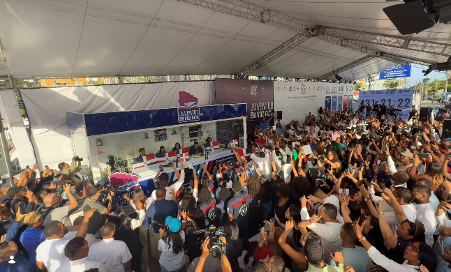 ¡República Dominicana hace historia! Jóvenes superan récord de más de 431 horas de lectura en voz alta