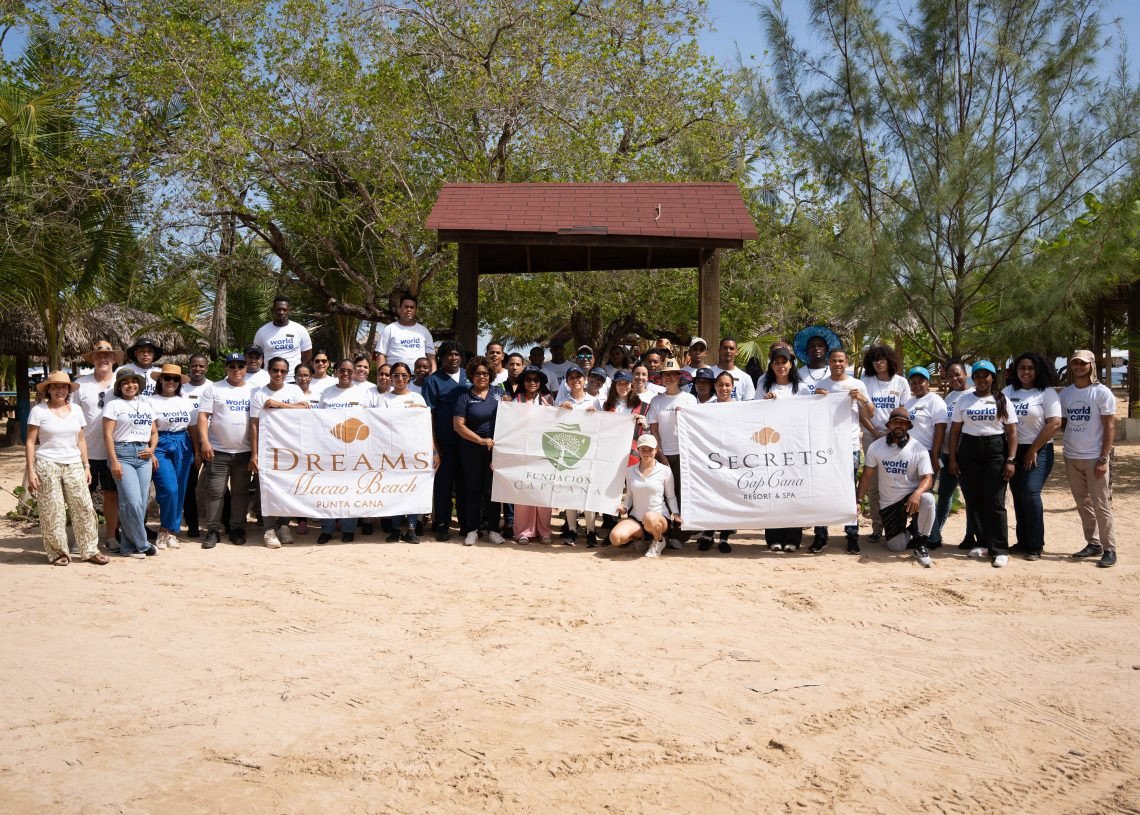 Fundación Cap Cana recolecta 677.4 kilogramos de residuos en jornada de limpieza en Playa Macao