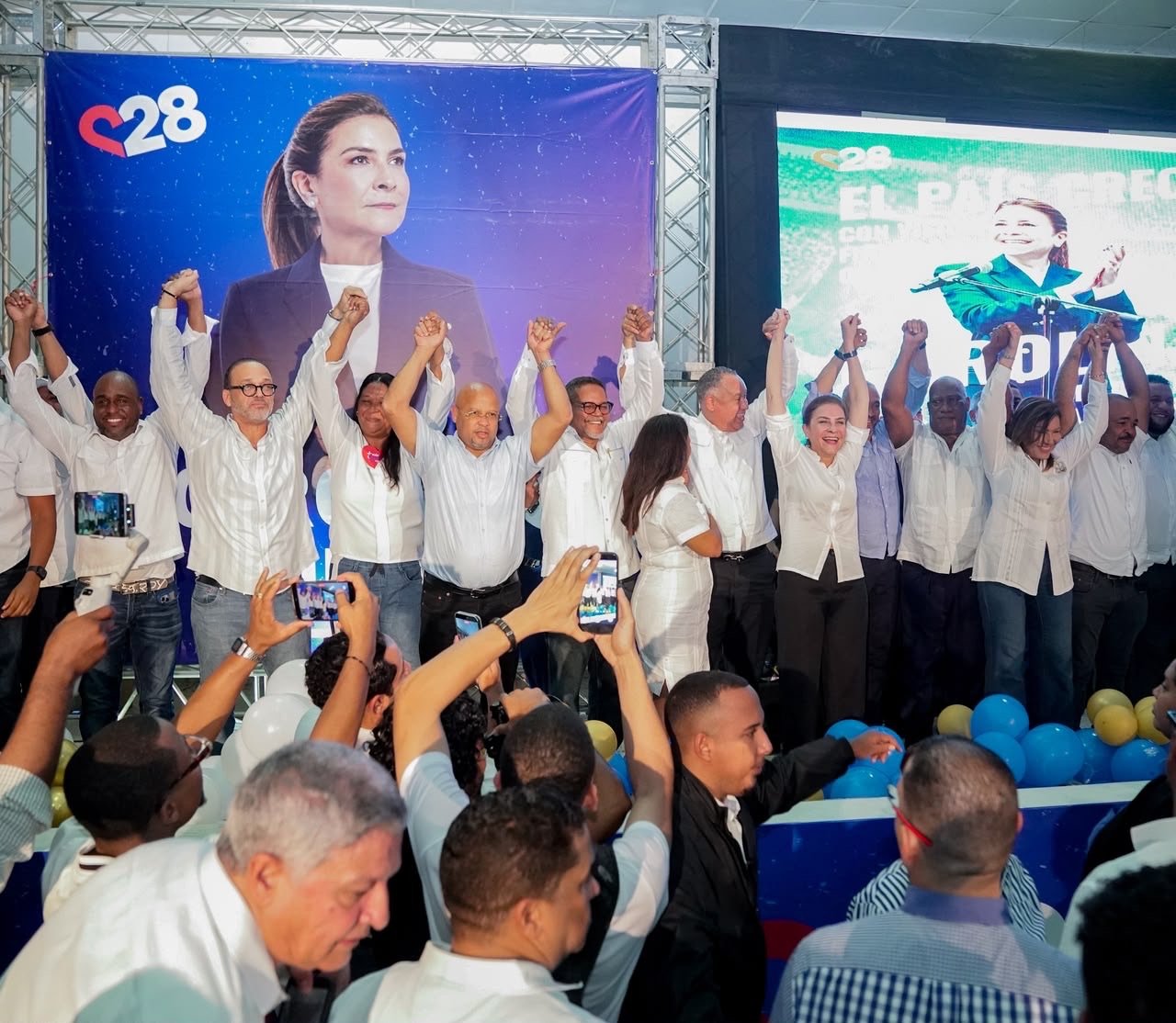 Carolina juramenta comando de campaña en Circunscripción 3 de la capital, territorio con 273 mil electores