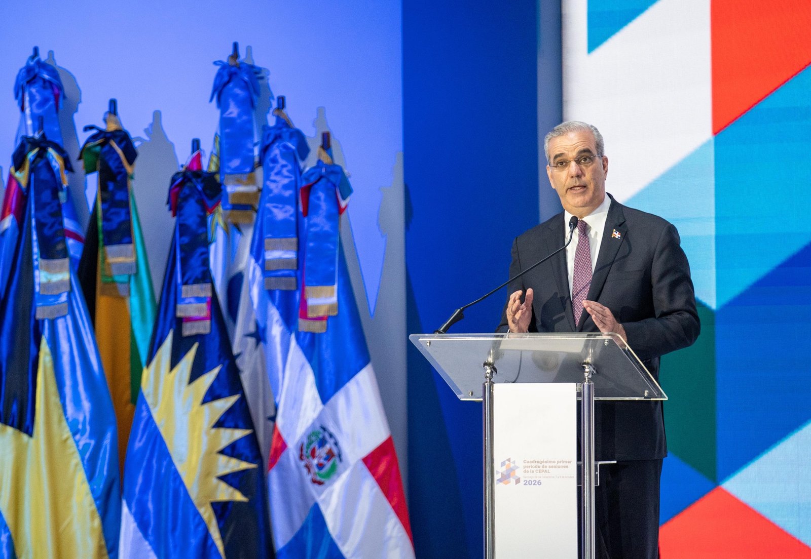 Ante la CEPAL, presidente Abinader llama a una mayor cooperación regional y plantea un crecimiento sostenido, con instituciones sólidas e inversión, que llegue a los hogares, se refleje en los salarios y permita superar la pobreza