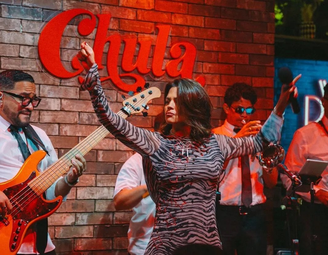 Techy abre su “Temporada Chula” con una noche de música, humor y complicidad