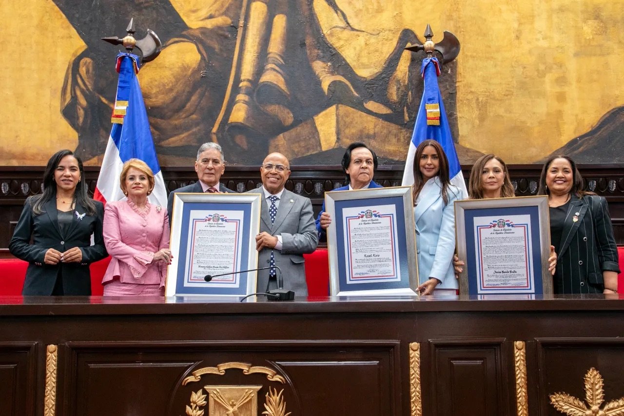 Diputados reconocen trayectorias de Niní Cáfaro, Leonel Lirio y Janina Rosado