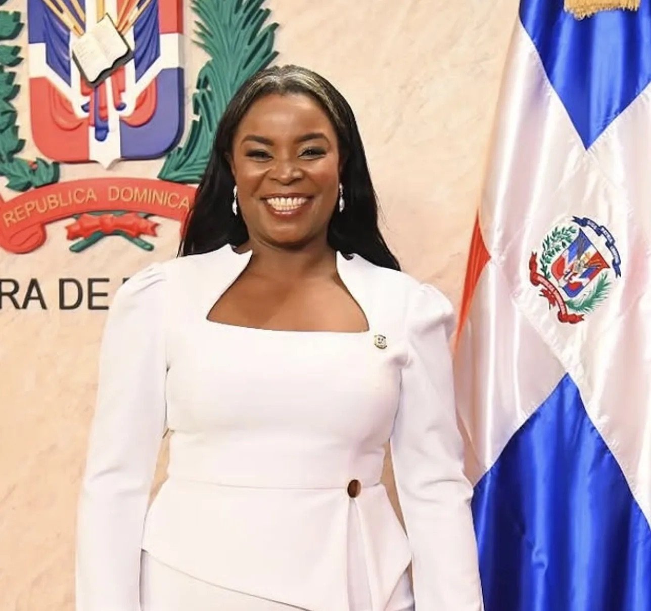 Policía Nacional detiene a diputada del PRM tras incidente durante fiestas patronales en Elías Piña