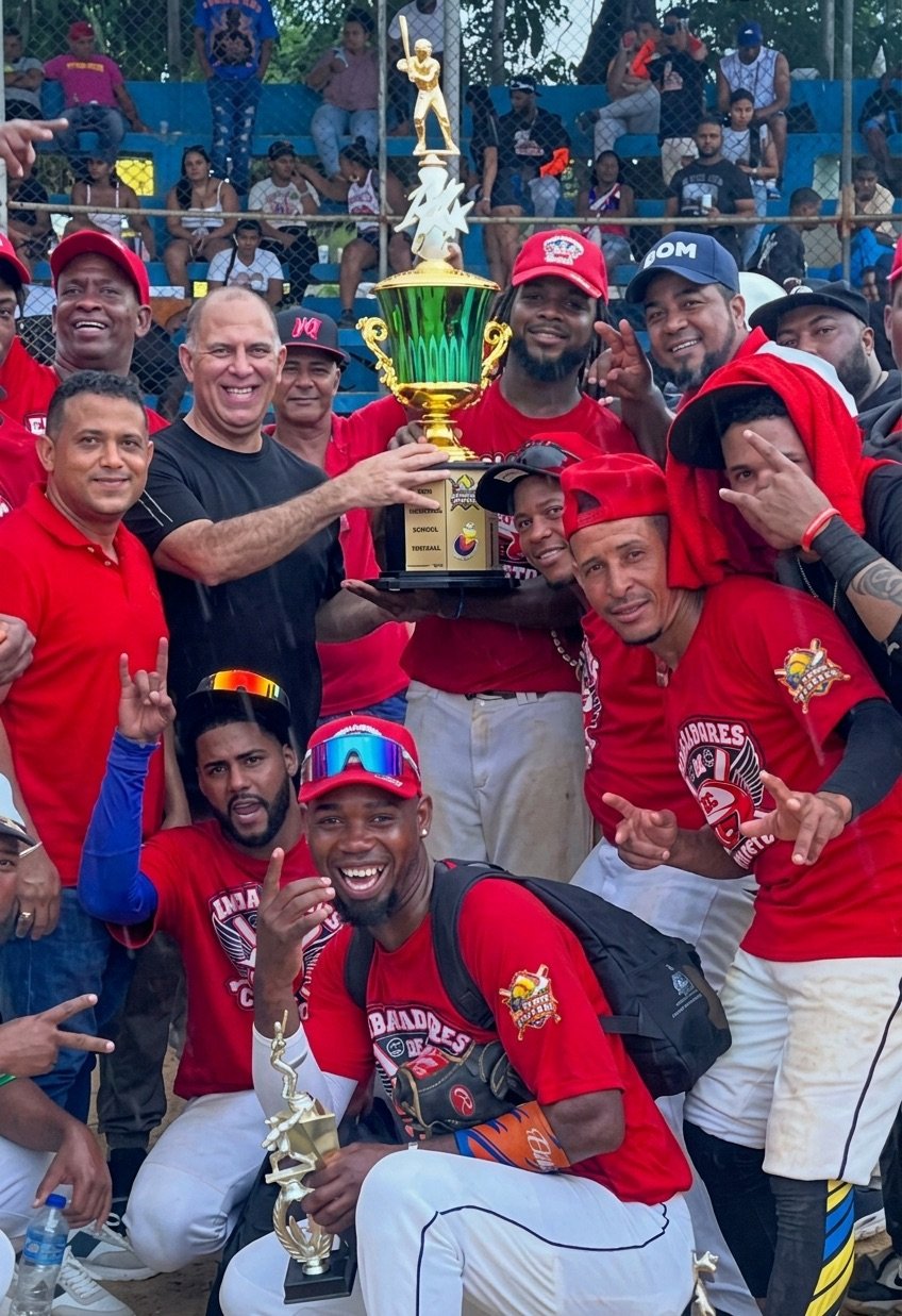 Concluye con éxito torneo de sóftbol Copa Ing. Samuel Taveras Sabana de la Mar 2026
