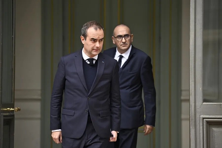 Francia reconoce errores de seguridad y anuncia un dispositivo «masivo» para el sábado