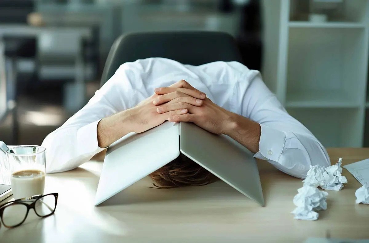 Burnout, depresión y trastornos del sueño entran al cuadro de enfermedades profesionales