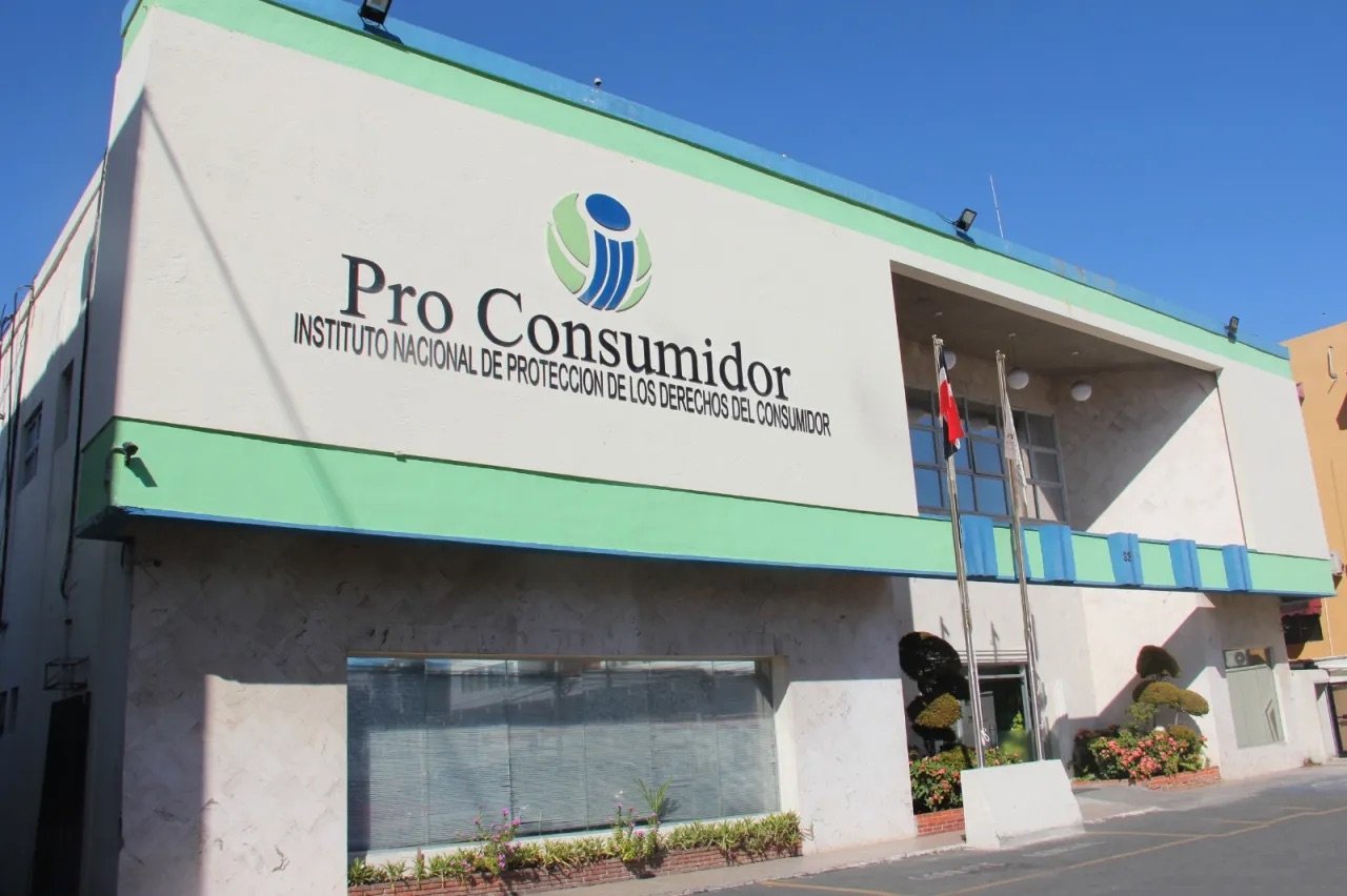 Pro Consumidor interviene más de 30 comercios chinos por irregularidades sanitarias y comerciales