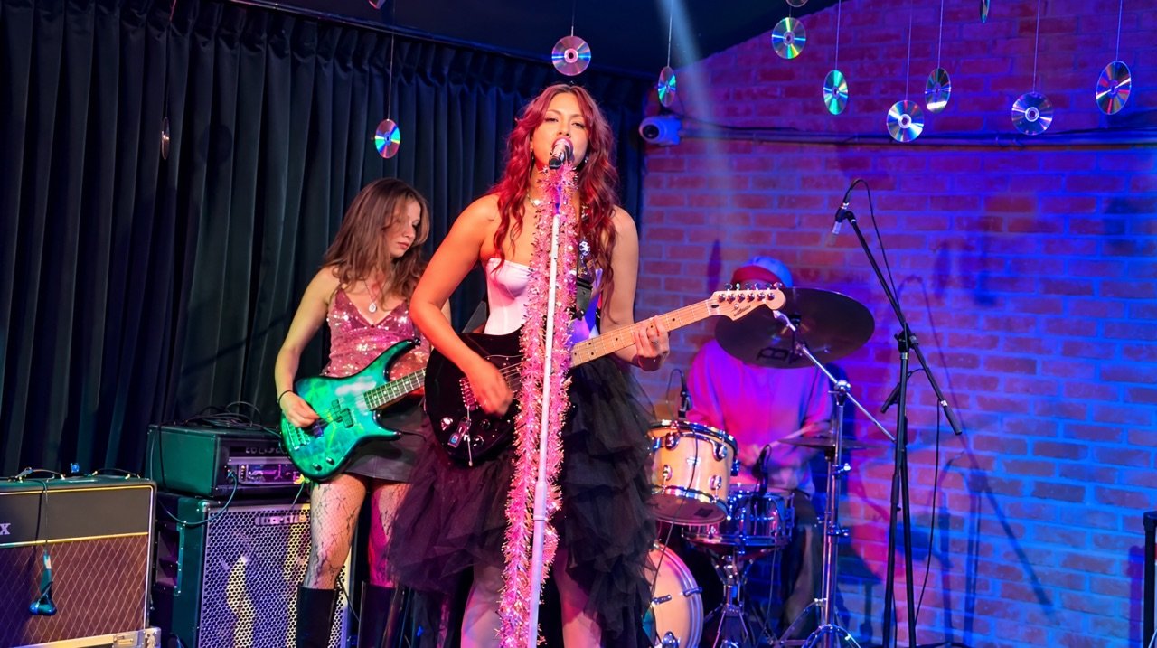 Lulu Tellado lanza su álbum debut “Heartbreak Party