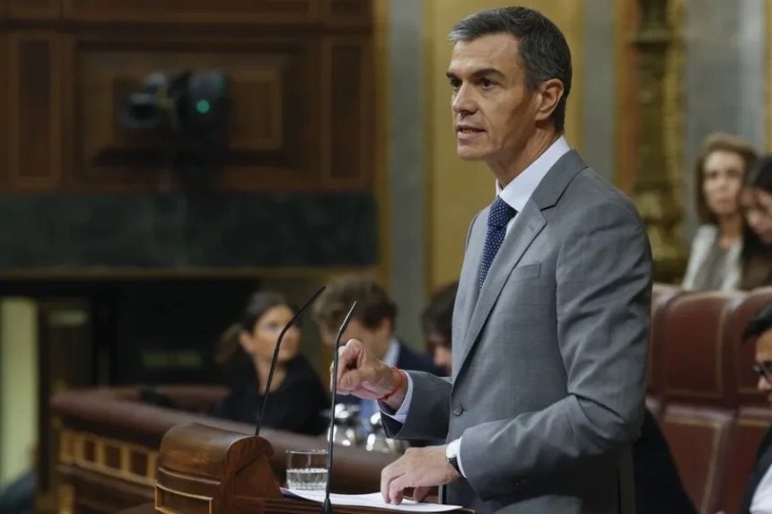Sánchez abre un periodo de reflexión para decidir si adelanta las elecciones